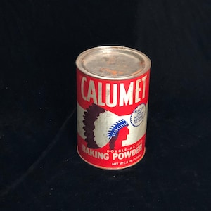 One Vintage 1940’s CALUMET double-acting backing powder 5 lb tin