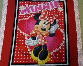 Courtepointe Minnie Mouse