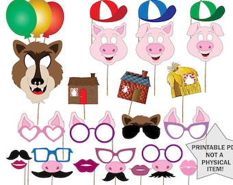 Könnte beinhalten: Ein Satz druckbarer Fotobooth-Requisiten mit Figuren aus dem Märchen 'Die drei kleinen Schweinchen'. Die Requisiten beinhalten einen Wolf, Schweine, Häuser, Ballons und Hüte. Der Text 'Printable PDF, Not a Physical Item!' ist im Bild enthalten.