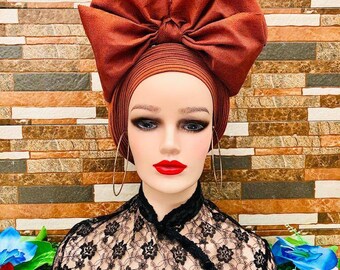結婚式や特別なイベントにぴったりな、すぐに着用できるバーントオレンジのヘッドタイ、AUTOGELE ASO OKE