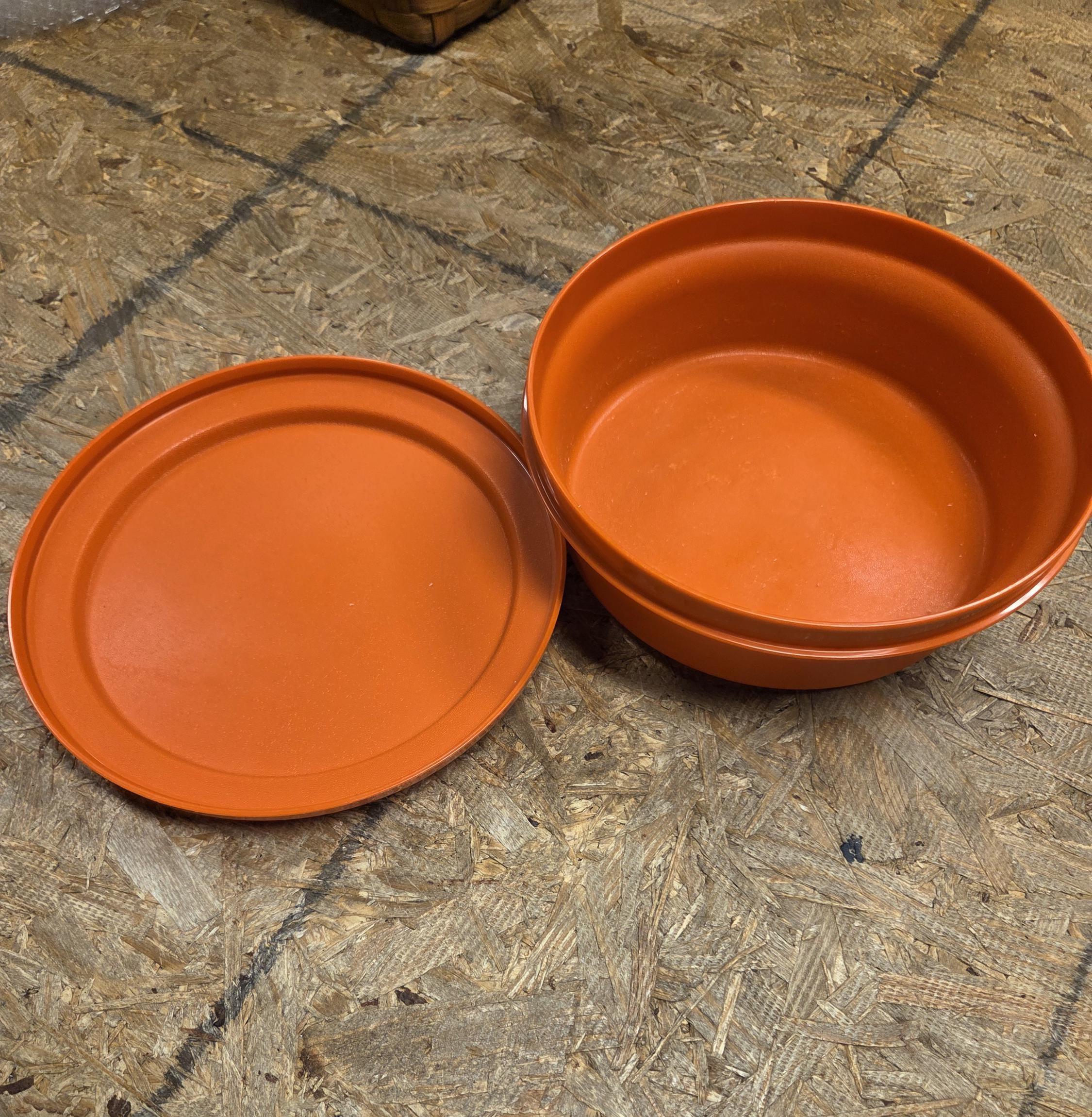 タッパーウェア 1253-5 丸型オレンジコンテナ（蓋付き） - Etsy 日本