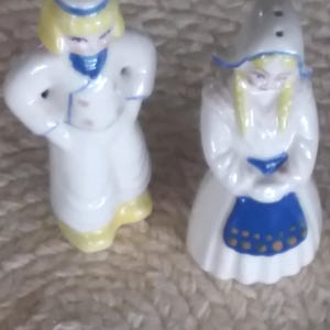 Porcelain Dutch Boy & Girl Salt and Pepper Set Japan