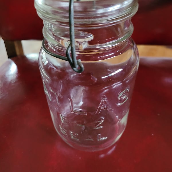 Atlas E-Z Seal Quart Glass Jar w/Glass Lid & Bail Closure