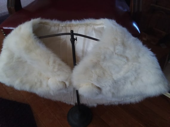 White Rabbit Fur Capelet/Wrap