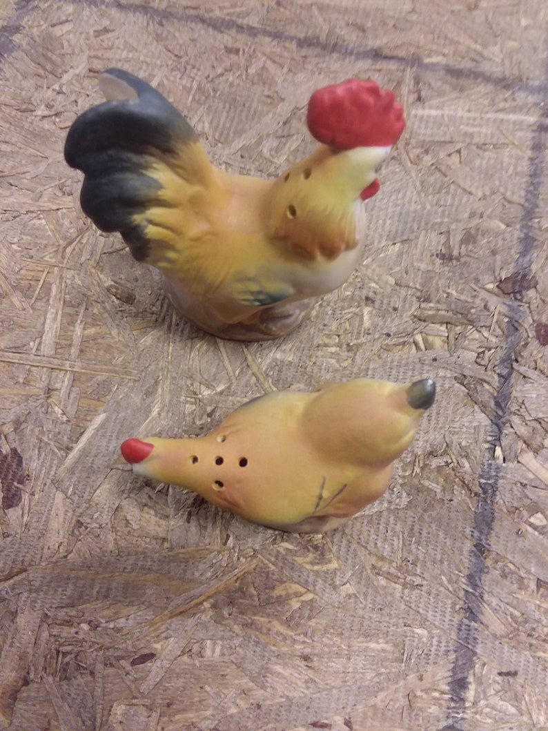 Vintage Rooster /& Hen SaltPepper Set Japan