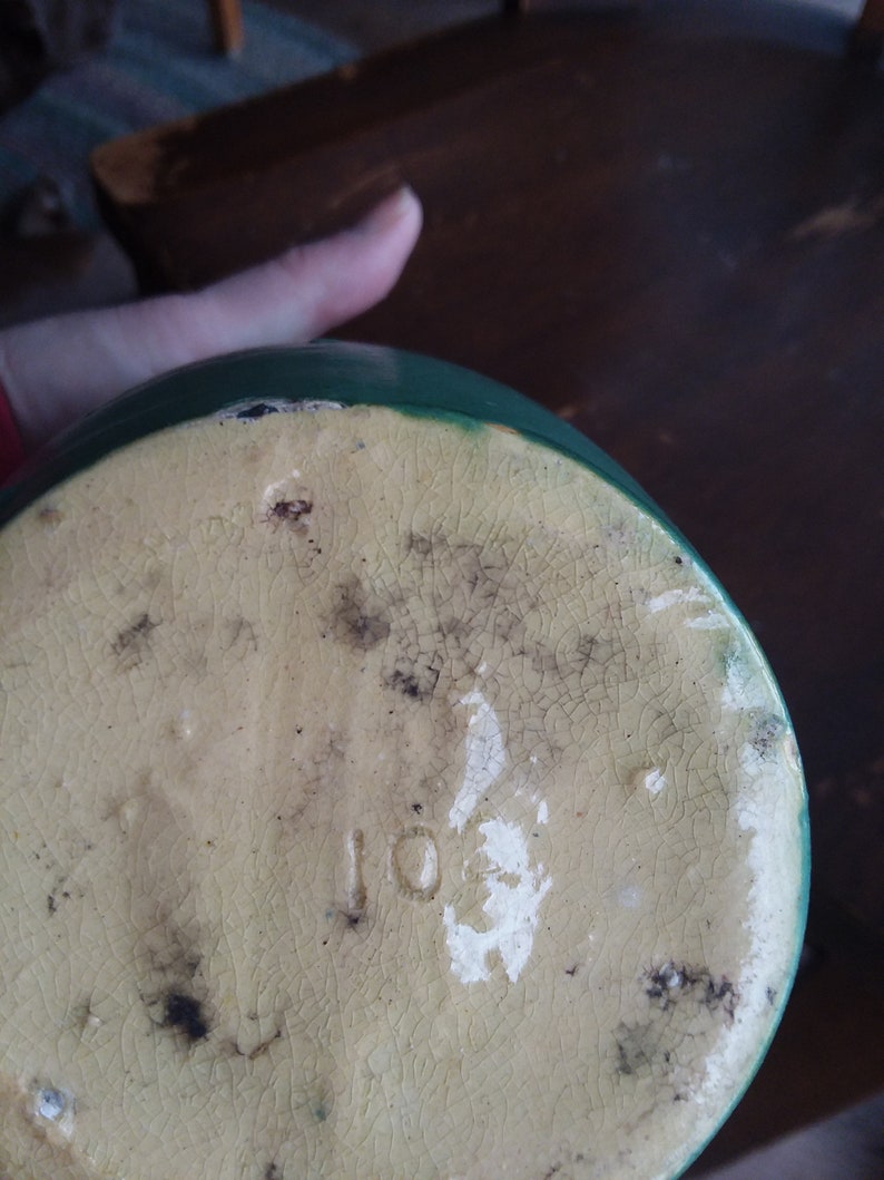 Zanesville Tobacco Leaf Matte Green Pottery Vase Etsy