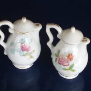 Porcelain Coffee & Tea Pot Salt and Pepper Set Japan