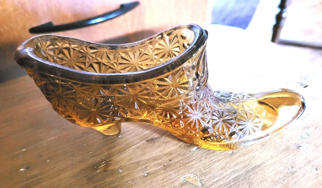 Daisy & Button Fenton Amber Glass Shoe - Toothpick Holder - Etsy UK