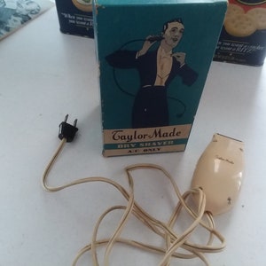 Dry Shaver w/Original Box - Taylor Made - Electric - Vintage