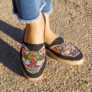 Black embroidered Espadrilles. Mexican Cat. Organic cotton. Alpargatas made in Spain