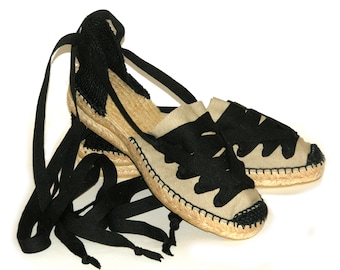 Traditional Spanish espadrilles with low wedge. Organic cotton. Made in Spain