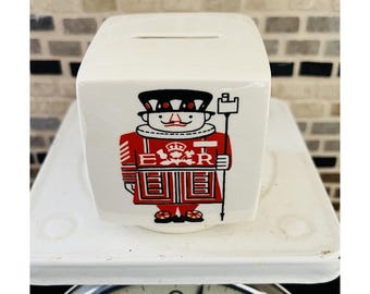 Fun London England Souvenir London Tower Beefeater Money Box Ceramic Piggy Bank