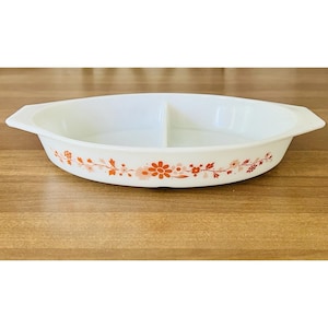 Vintage Pyrex 1965 Promotional Orange Floral 1-1/2 Qt Oval Divided Dish EUC