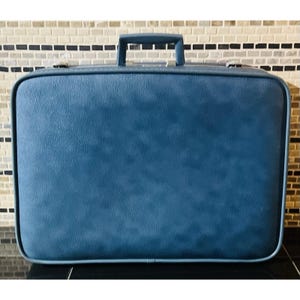 Vintage American Tourister Escort Hardshell Suitcase Luggage Rare Blue