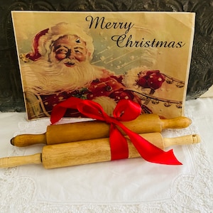 Vintage Set of 2 Old Wooden Rolling Pins/Display or Gifts 1940s
