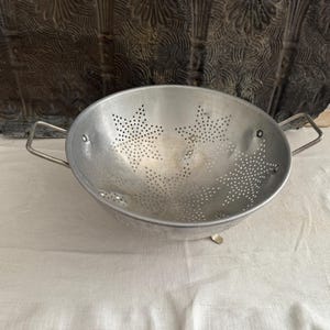 Vintage Aluminum Metal Star  Colander 1980s Kitchen Decor