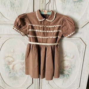 Vintage Little Girl&#39;s Brown 1950s