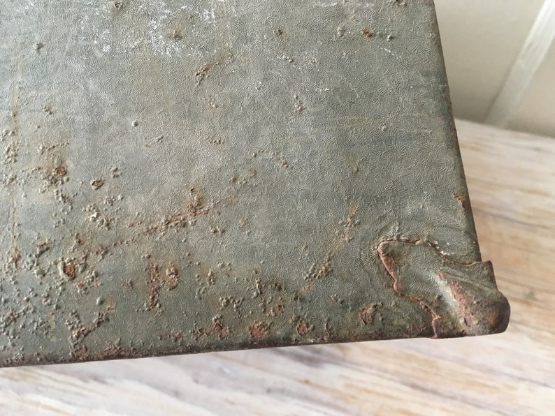 BIG SALE****Vintage Metal Old Rusty Toolbox