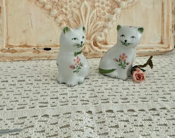 Vintage Kitty Cat Salt & Pepper Shakers
