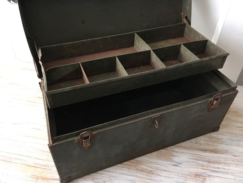 BIG SALE****Vintage Metal Old Rusty Toolbox