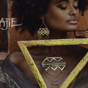 Pendientes de araña de declaración africana en latón chapado en oro, joyería étnica bereber, colgantes tribales de geometría sagrada, pendientes boho indie grandes imagen 3