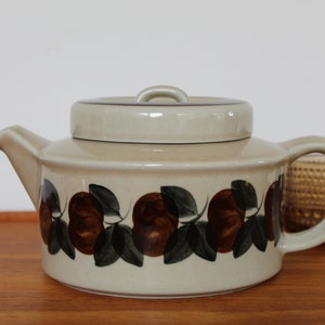 ARABIA FINLAND Rujia Tea Pot