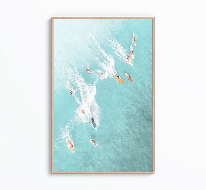 空中サーファーのプリント可能なウォールアート、サーフプリント、空中サーフウォールアート、サーファーポスター、サーフィン写真、空中ビーチプリント、デジタルプリント