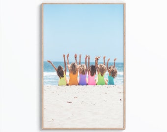 Frauen Tropical Beach Wandkunst, Frauen Strand Druck, Frau im Bikini Wandkunst, Frauen Sonnenbaden Poster, bunte Strand Dekor, Instant Download