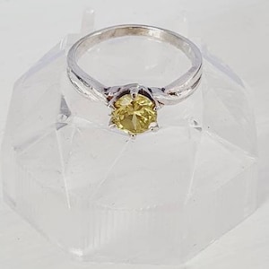 Peridot gemstone sterling silver ring