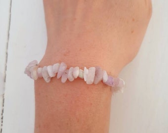 Lavender amethyst gemstone chip beaded stretch bracelet