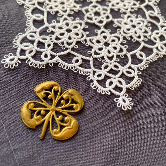 タティングレース 小花のドイリーパターン（編み図）PDFファイルの