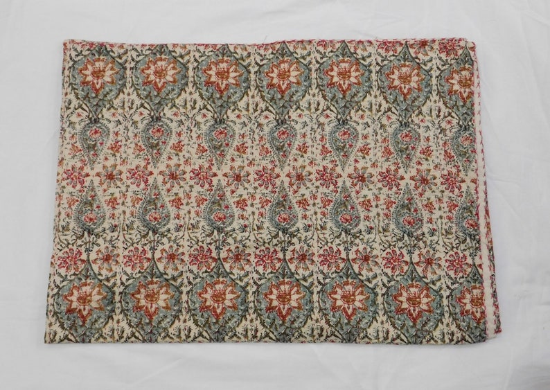 Vintage Kantha Quilt Indian Kantha Quilt Kantha Bedcover Cotton Blanket Gudari image 3