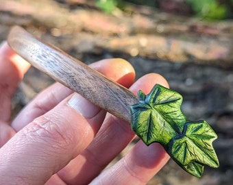 green wooden Ivy leaves hair fork, wood carving hair stick, witchy hairpin, handmade original, forrest jewelry, artisan one of a kind