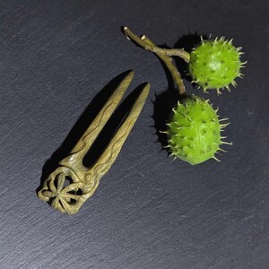 Horquilla vintage de madera de hierro: hoja de castaño tallada a mano, estilo Art Nouveau imagen 7