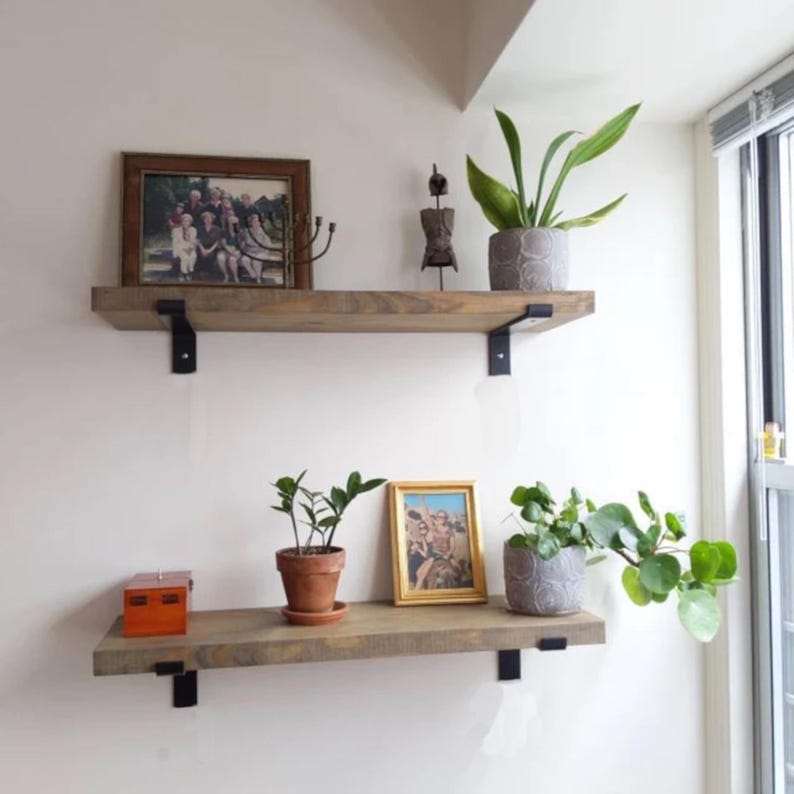 Estante flotante de pino macizo: soportes de acero resistentes, decoración rústica moderna imagen 4