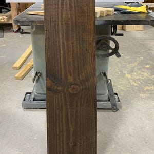 Rustic Wood Floating Shelf: Farmhouse Kitchen & Bathroom Shelving (No Brackets) imagem 4