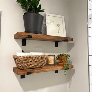 Estante flotante de pino macizo: soportes de acero resistentes, decoración rústica moderna imagen 7
