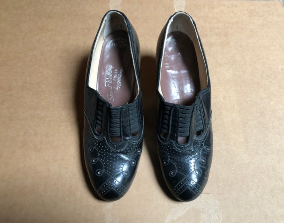 Vintage Women's Black Leather shoes from the 30s … - image 8