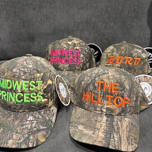 Gorra de camuflaje bordada personalizada Gorra de caza de camuflaje personalizada Gorra de camuflaje con texto de fuente personalizado Bordado de texto propio