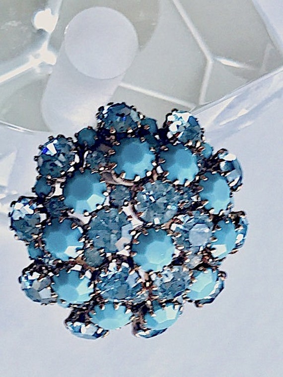 Dome Brooch in Blue From Austria - image 6