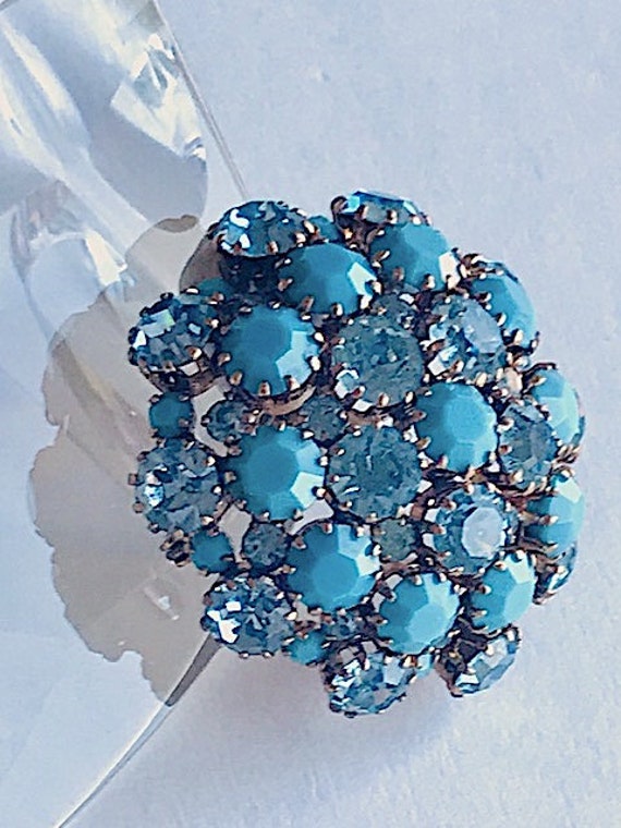 Dome Brooch in Blue From Austria - image 4