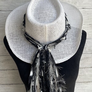 Hat band in black, white, and grey with a boho style!