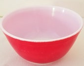 Pyrex 402 - 1.5 Quart Nesting Mixing Bowl In Red