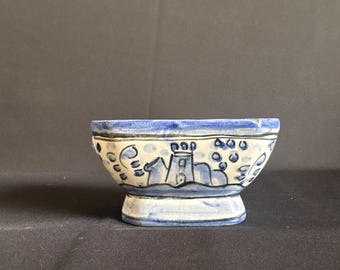 Bol de cerámica vintage portugués pintado a mano / Plato para baratijas azul y blanco, decoración rústica