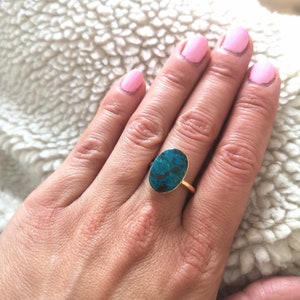 Bague en laiton doré à l'or fin et pierre Naturelle azurite。