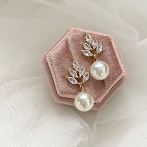 Mia ~ Pearl drop earrings, pearl earrings, wedding earrings pearl in the UK, gold earrings for wedding, bridesmaid earrings, bridal jewllery