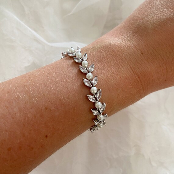 Bridal bracelet uk deals