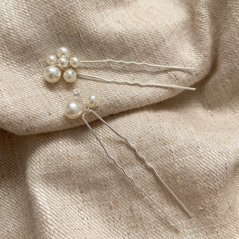 Margot Pearl hair comb, Pearl hair accessories, Pearl hair slide, wedding hair comb, bridesmaid hair piece uk, bridal silver hair pin image 6