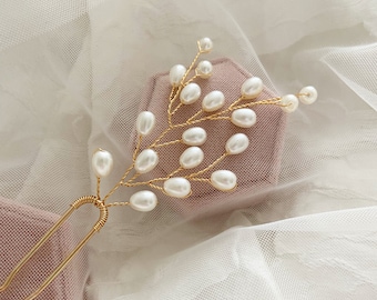 Mildred ~ Delicate Pearl hair pin, wedding day hair accessories, bridesmaid hair pins gold, hair accessory for bride, Pearl pins bridal