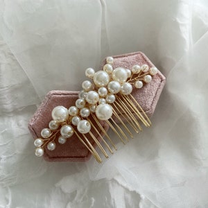 Margot Pearl hair comb, Pearl hair accessories, Pearl hair slide, wedding hair comb, bridesmaid hair piece uk, bridal silver hair pin image 10
